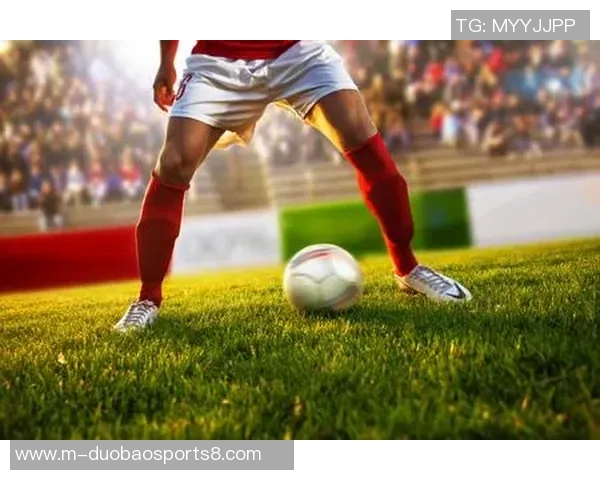 足球写真：捕捉绿茵场上的激情瞬间与运动员的真实情感